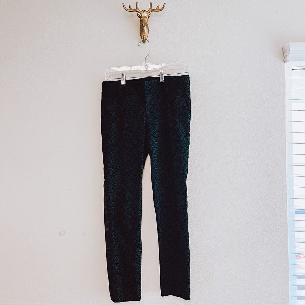 Alice + Olivia Women's Black/Gray Cheetah Print Pants Size 2